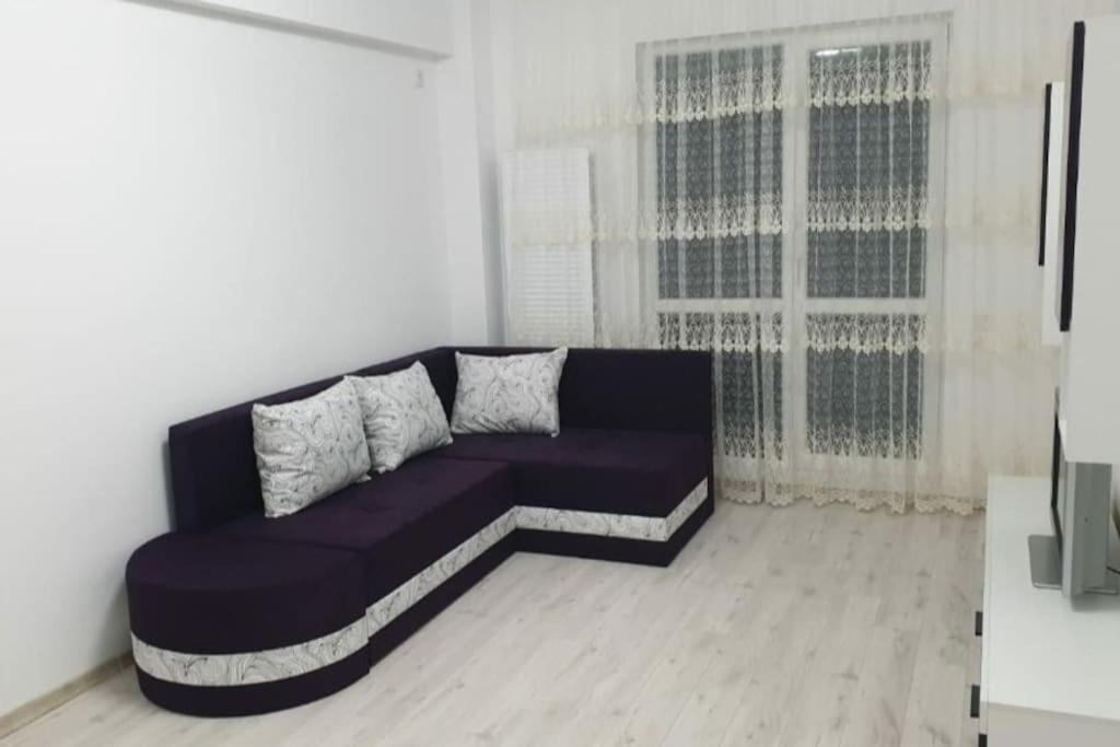 Two Bedroom Apartment Roşu Eksteriør billede