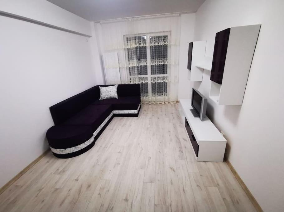 Two Bedroom Apartment Roşu Eksteriør billede